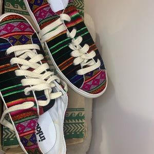 Low top black multi canvas sneaker